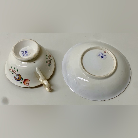 19th Century Antique Gaudy Welsh Crest Pattern Teacup & Saucer Set - Picture 8 of 16